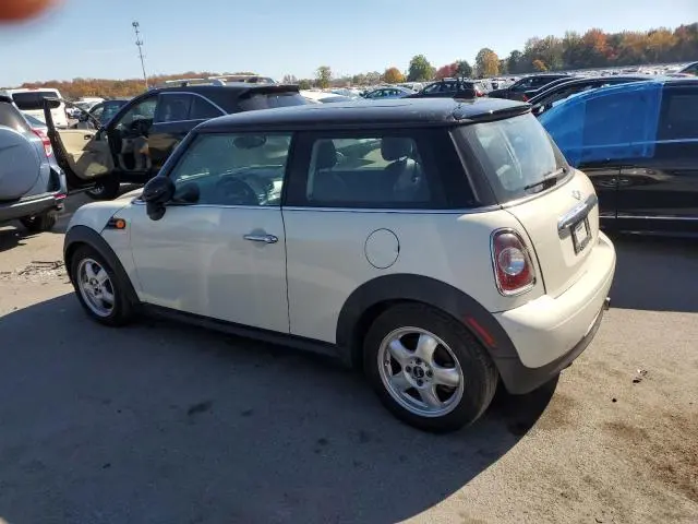2011 MINI COOPER 