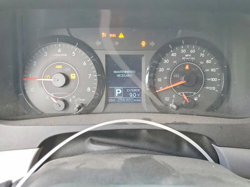 2015 TOYOTA SIENNA LE 8-PASSENGER  