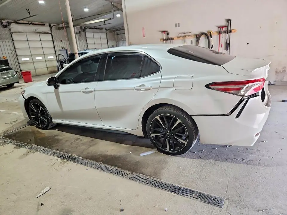 2018 TOYOTA CAMRY XSE  