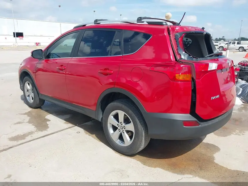 2015 TOYOTA RAV4 XLE