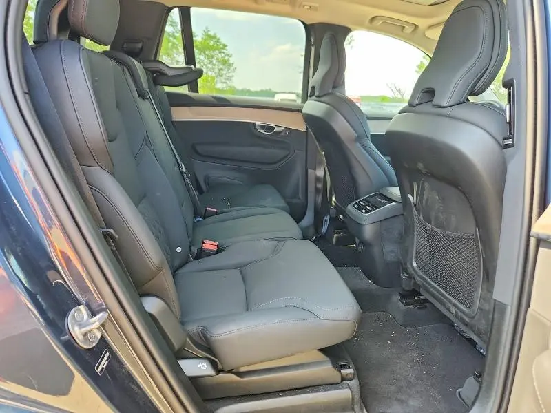 2025 VOLVO XC90 CORE  