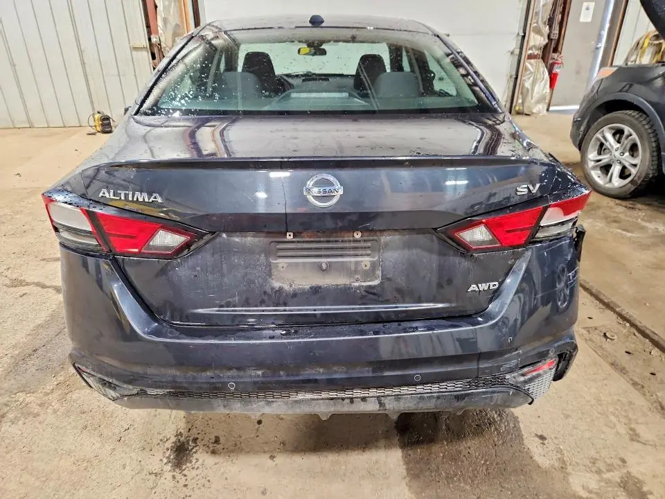 2021 NISSAN ALTIMA SV  