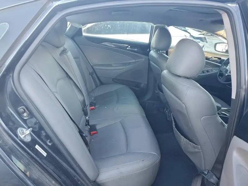 2011 HYUNDAI SONATA SE  