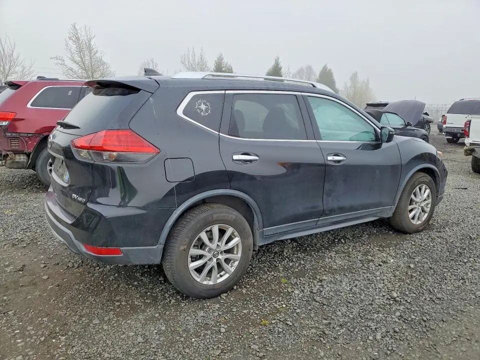 2017 NISSAN ROGUE SV  