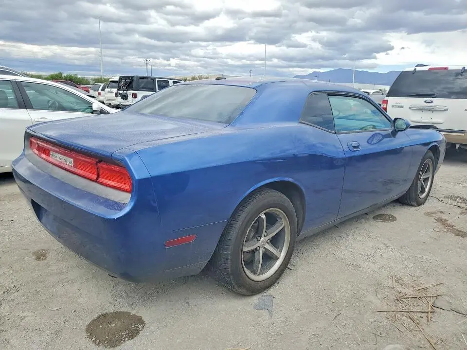 2010 DODGE CHALLENGER SE  