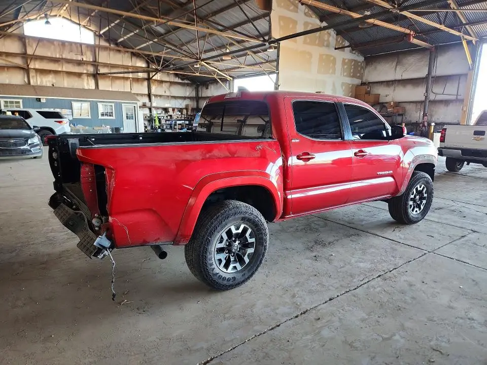 2022 TOYOTA TACOMA SR5 V6  