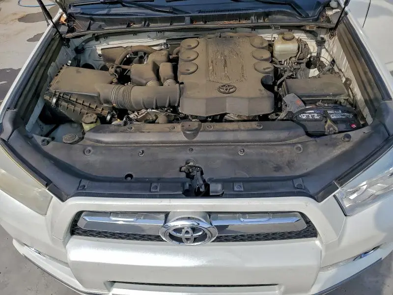 2010 TOYOTA 4RUNNER SR5  