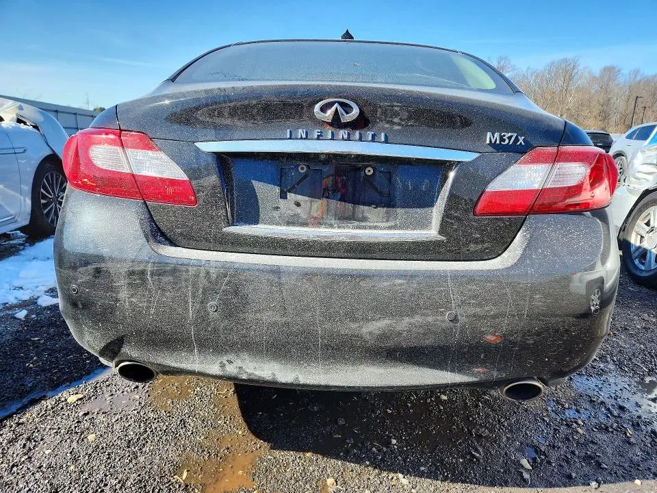 2013 INFINITI M37 X  