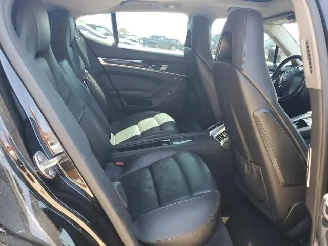 2011 PORSCHE PANAMERA 2  