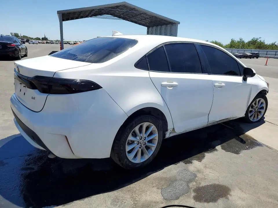 2021 TOYOTA COROLLA LE  