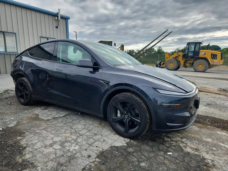 2026 TESLA MODEL Y   