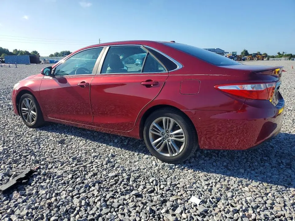 2015 TOYOTA CAMRY SE  