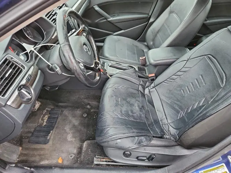 2016 VOLKSWAGEN PASSAT SE  