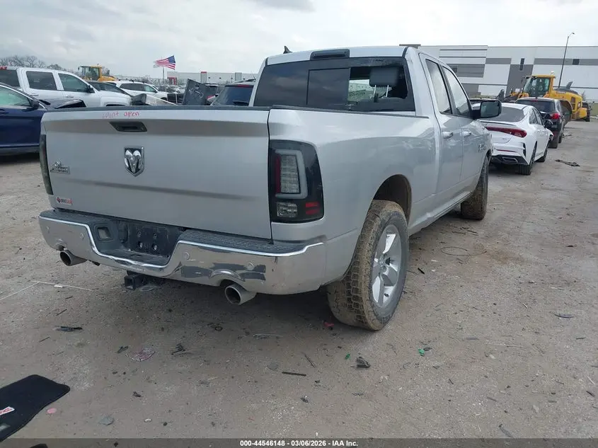 2017 RAM 1500 BIG HORN  4X2 6'4 BOX