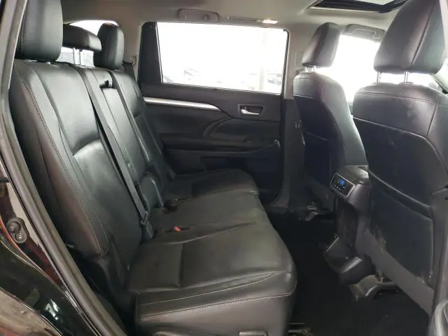 2016 TOYOTA HIGHLANDER XLE  