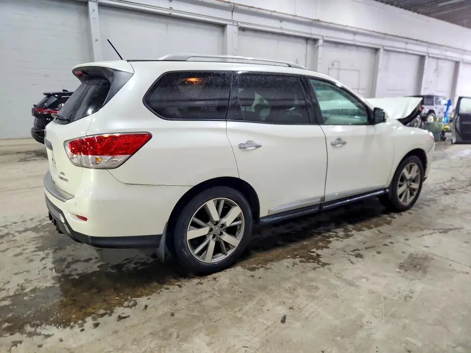 2016 NISSAN PATHFINDER PLATINUM  