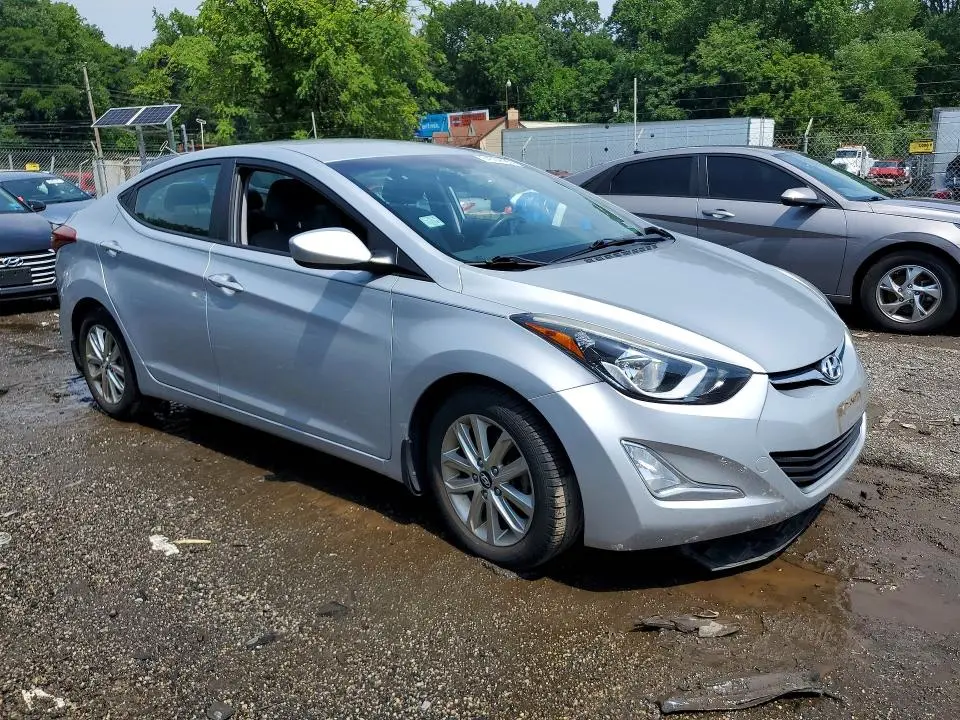 2014 HYUNDAI ELANTRA SE  