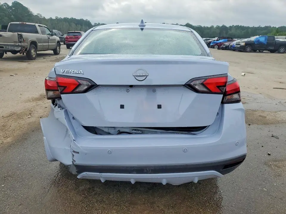 2025 NISSAN VERSA SV  