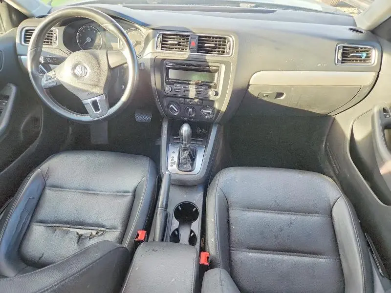 2013 VOLKSWAGEN JETTA SE  