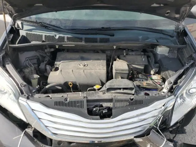 2011 TOYOTA SIENNA XLE  