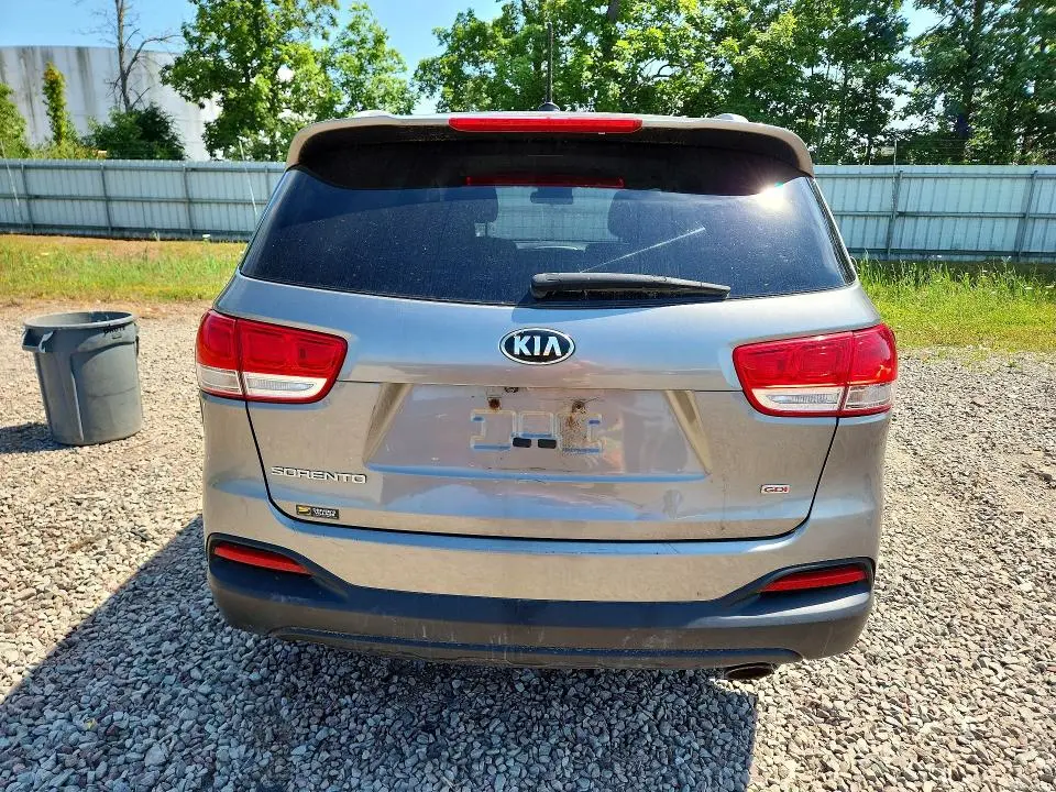 2016 KIA SORENTO LX  