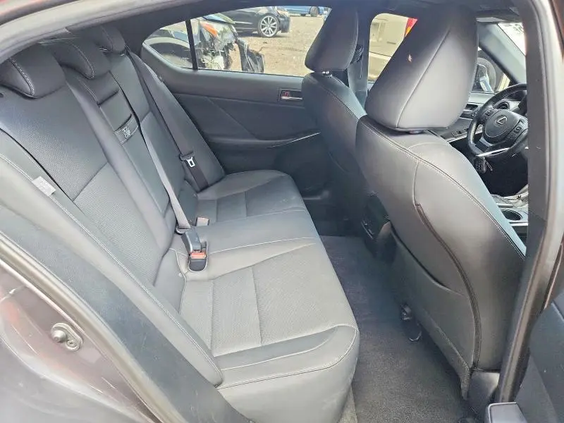 2023 LEXUS IS 300  