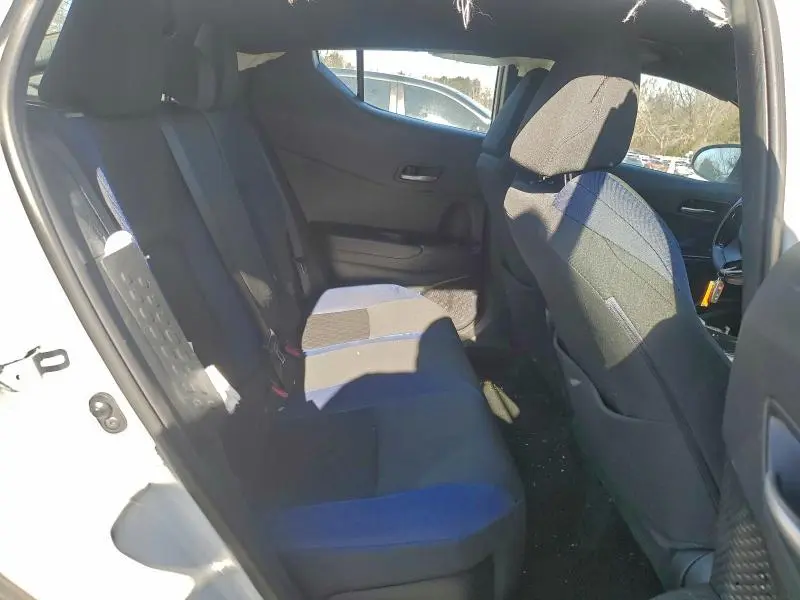 2021 TOYOTA C-HR XLE  