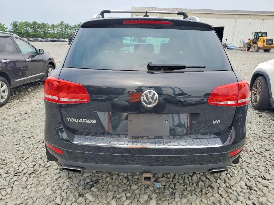 2011 VOLKSWAGEN TOUAREG V6  