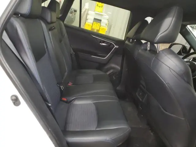 2020 TOYOTA RAV4 XSE