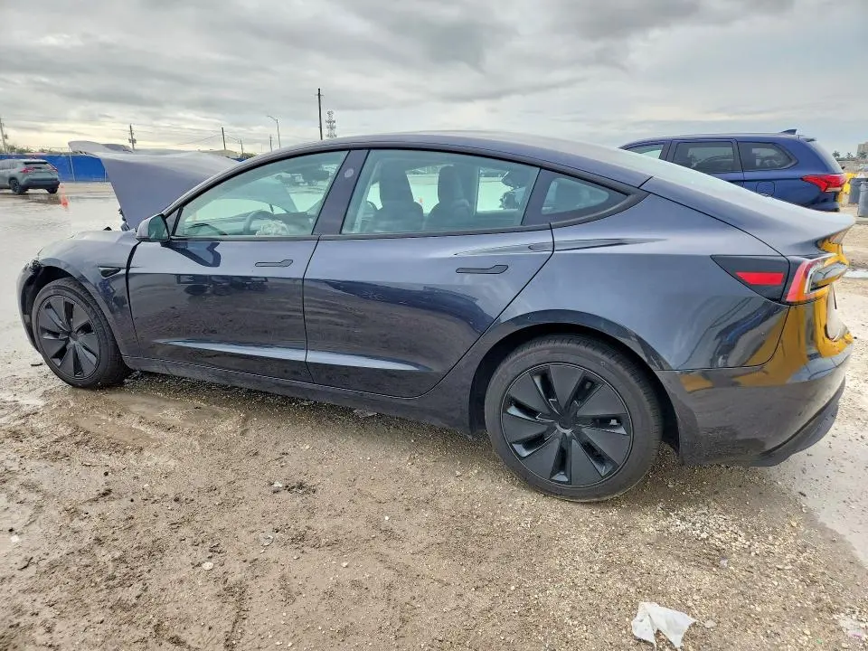 2026 TESLA MODEL 3   