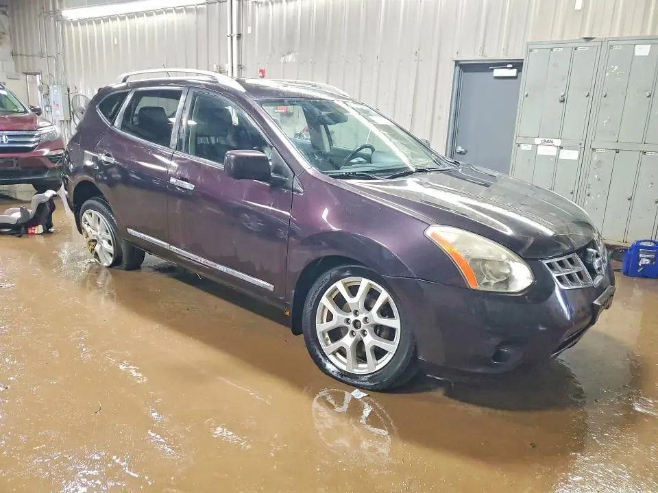 2013 NISSAN ROGUE S  
