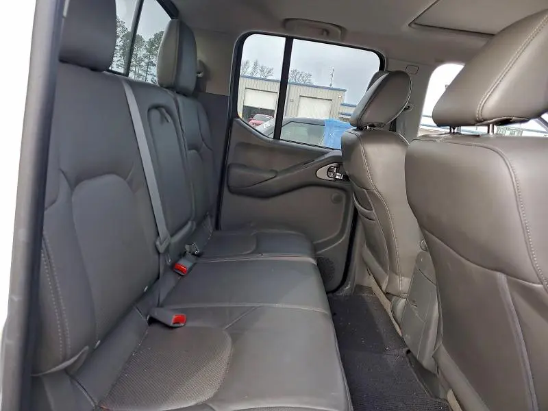 2019 NISSAN FRONTIER S  