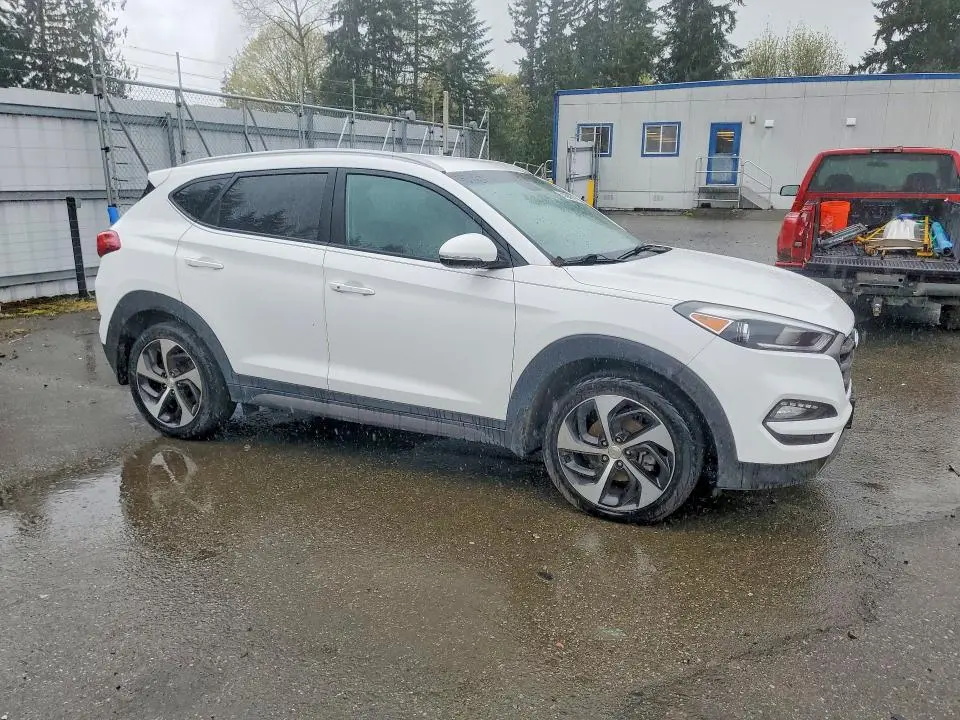 2016 HYUNDAI TUCSON SPORT  