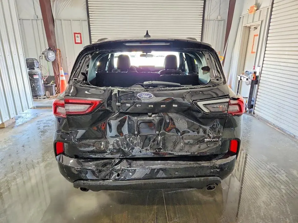 2024 FORD ESCAPE ST LINE  