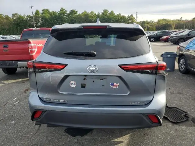 2020 TOYOTA HIGHLANDER XLE  