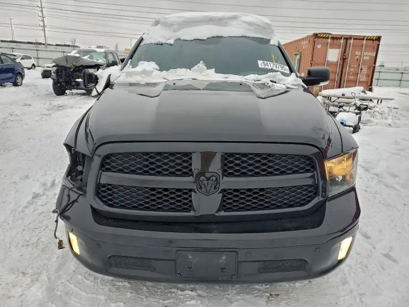 2018 RAM 1500 SLT  