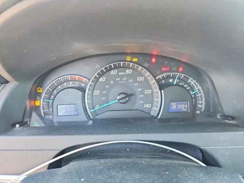 2012 TOYOTA CAMRY XLE  