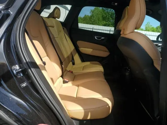 2021 VOLVO XC60 T5 INSCRIPTION  