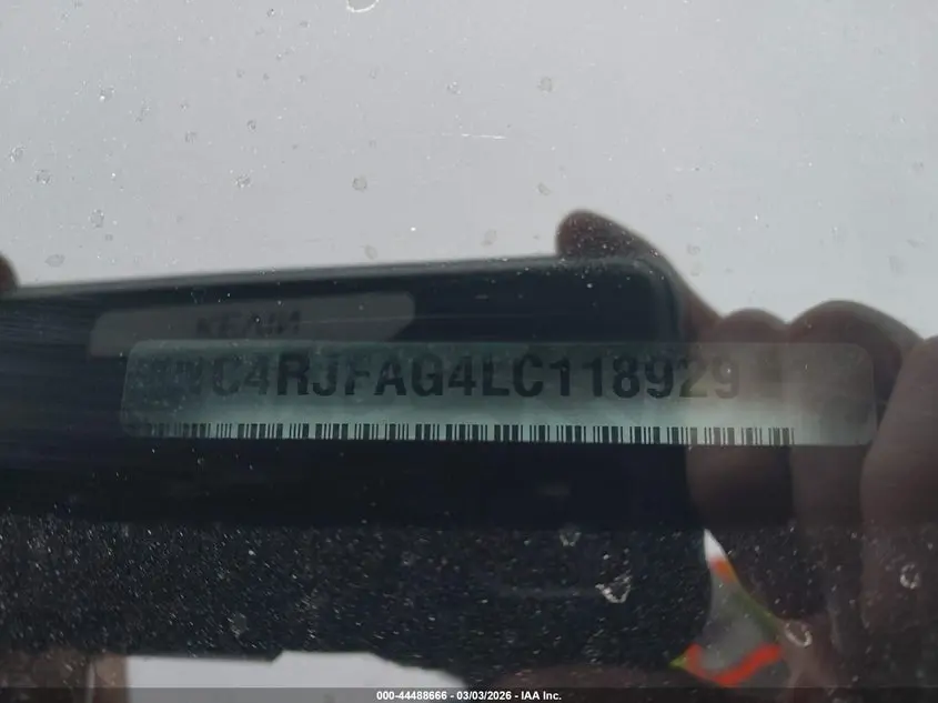 2020 JEEP GRAND CHEROKEE UPLAND 4X4