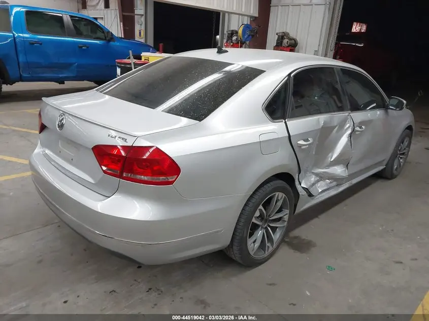 2013 VOLKSWAGEN PASSAT 2.0L TDI SEL PREMIUM