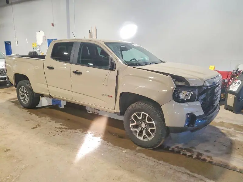 2022 GMC CANYON AT4  