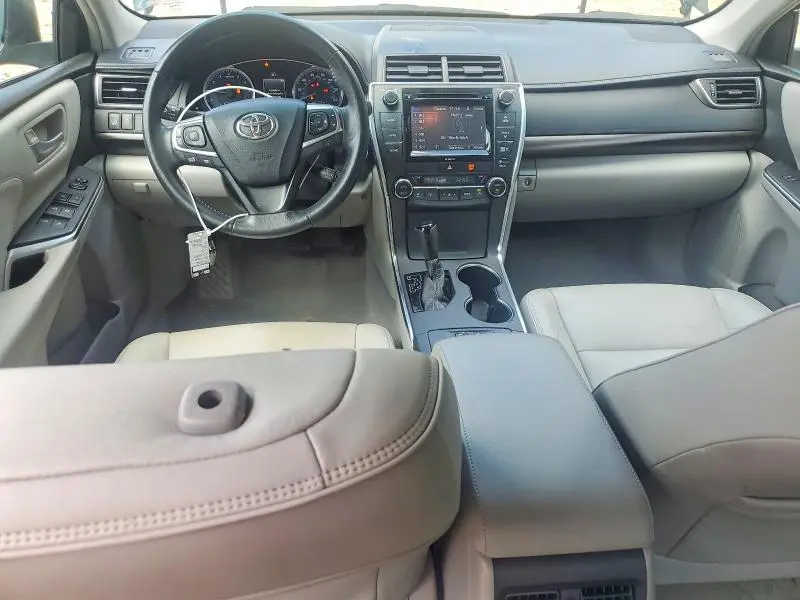 2016 TOYOTA CAMRY XLE  