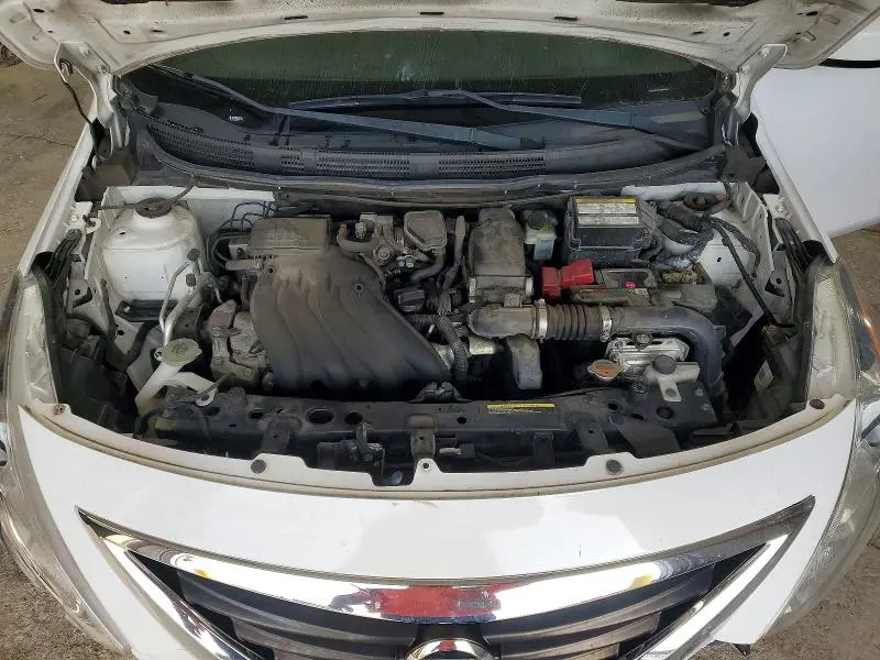 2018 NISSAN VERSA SV  