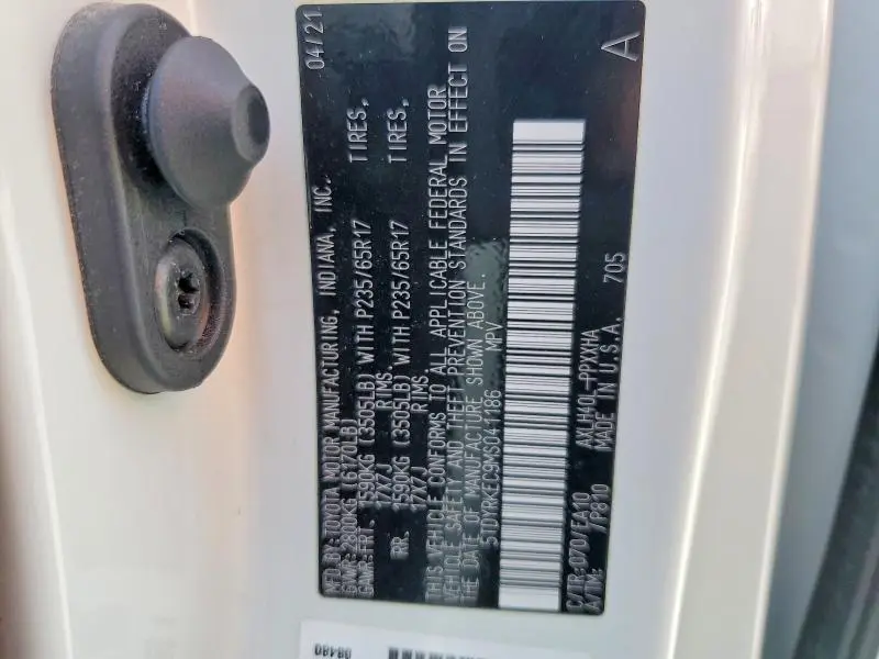 2021 TOYOTA SIENNA XLE 8-PASSENGER  
