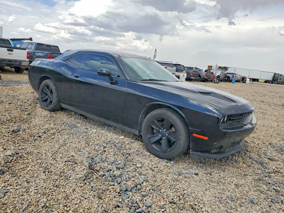 2018 DODGE CHALLENGER SXT  