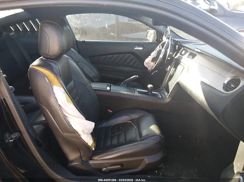 2012 FORD MUSTANG GT PREMIUM