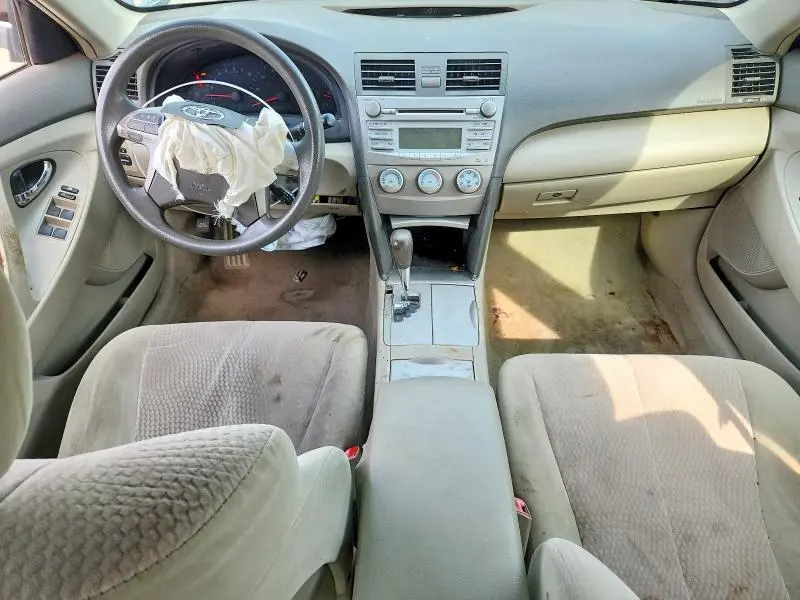 2010 TOYOTA CAMRY LE  