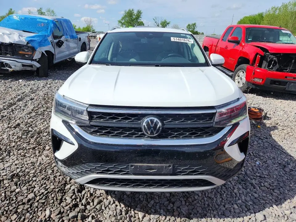 2024 VOLKSWAGEN TAOS SE  