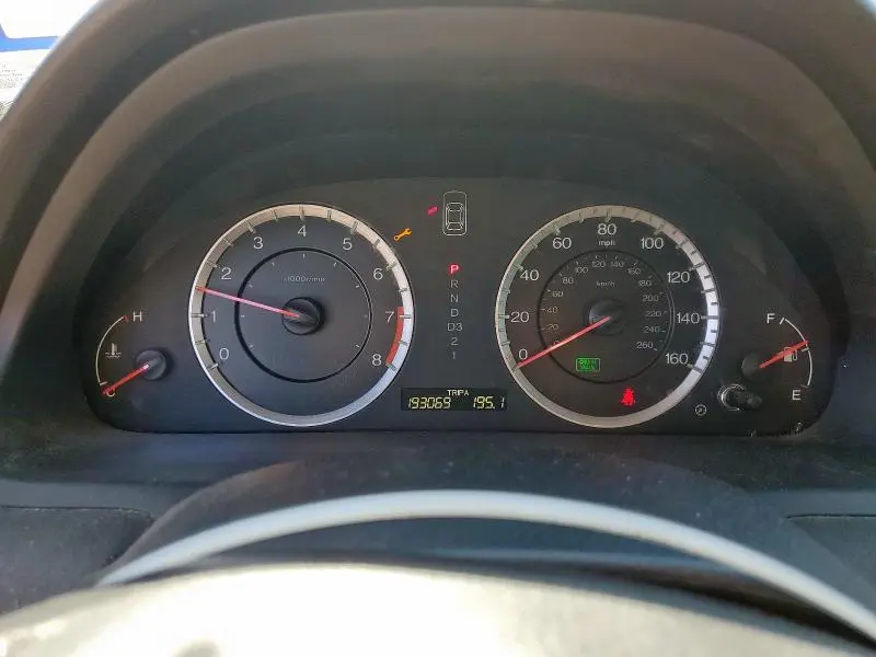 2010 HONDA ACCORD LX  