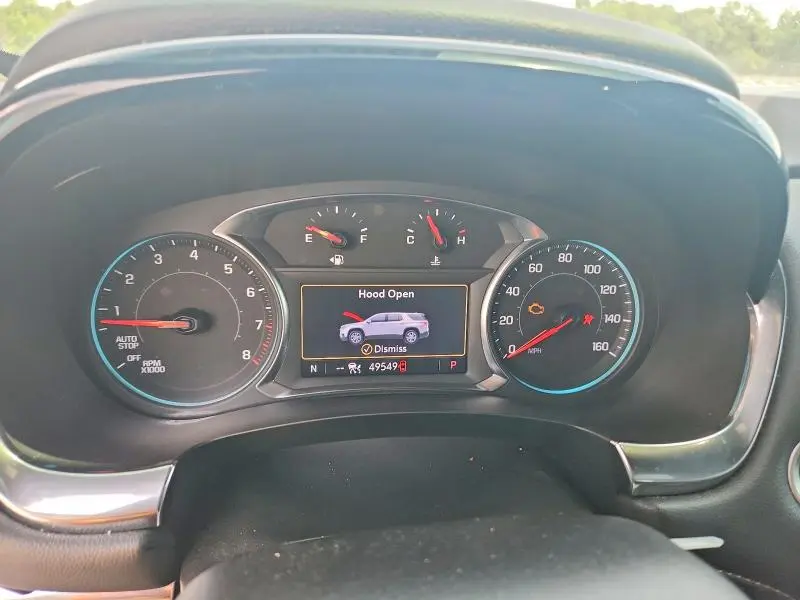 2023 CHEVROLET TRAVERSE LT  